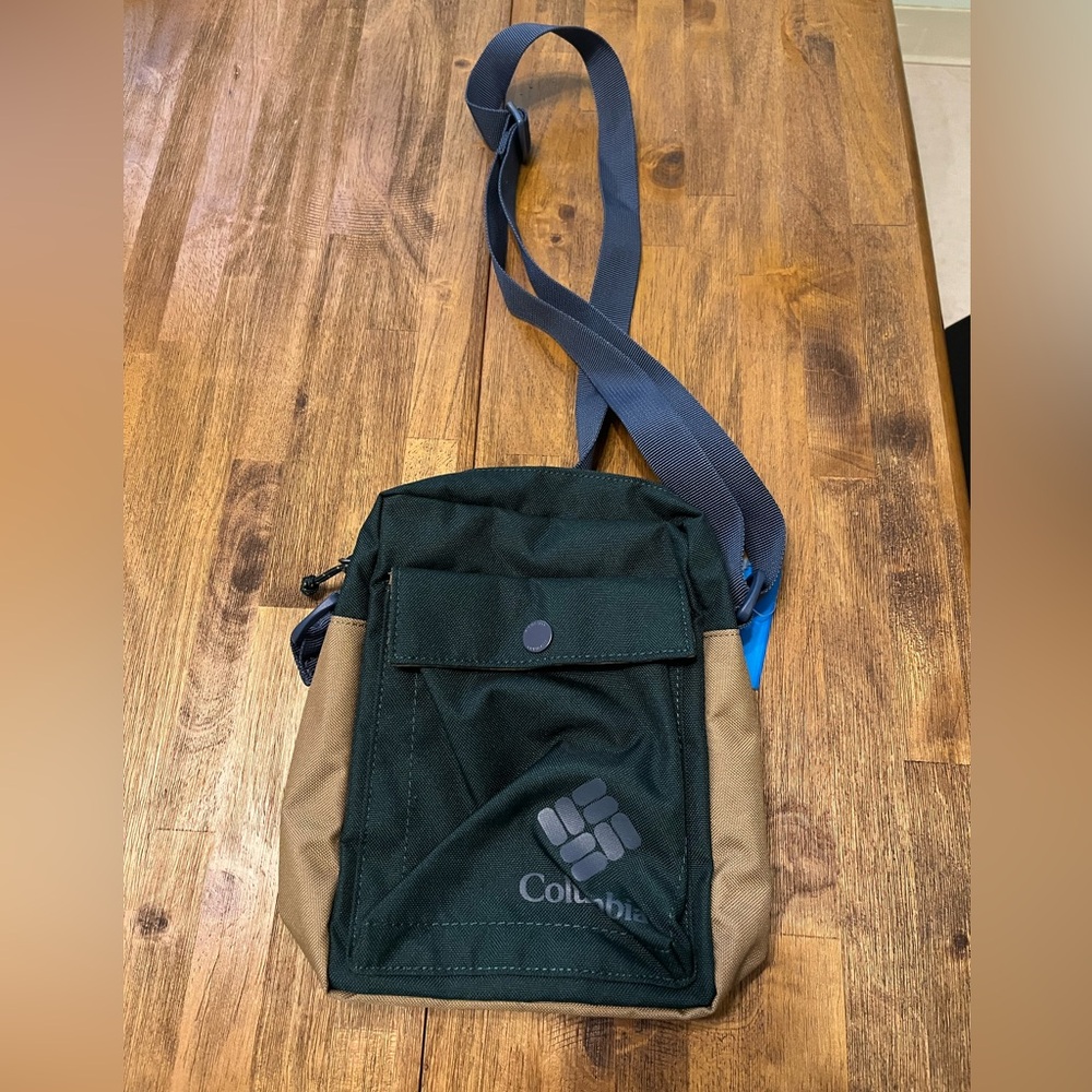NWT Columbia color blocked crossbody bag